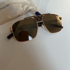 Louis Vuitton Aviators— worn once $350